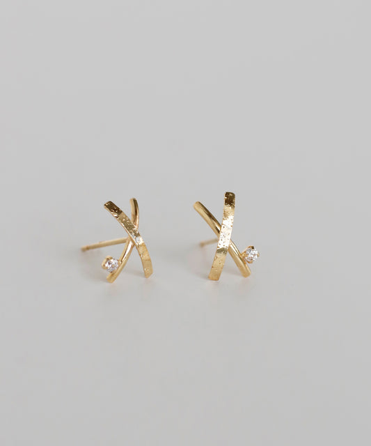 Bijou × Cross Line Earrings [K10]