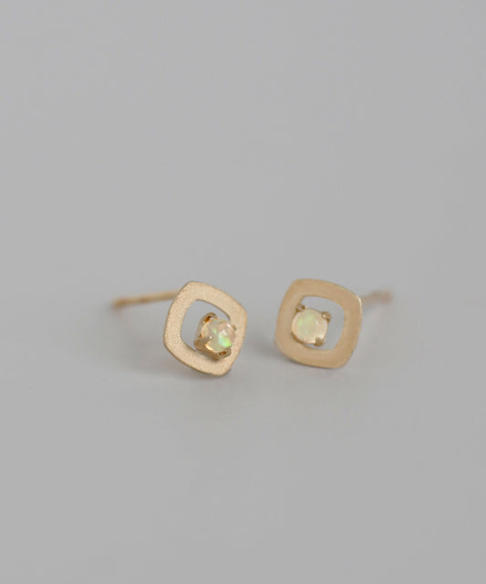 Opal × Square earrings [10K]