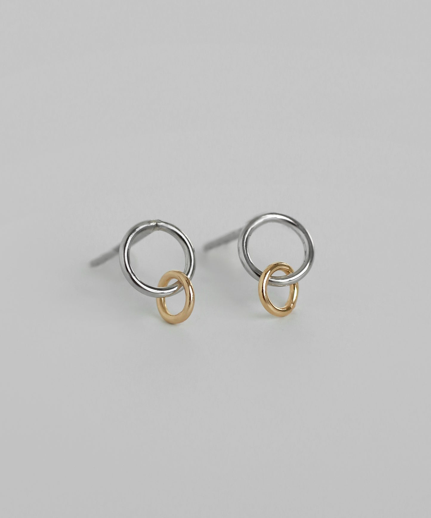 [Eligible for Gift] Two-Tone Circle Earrings [10K・Platinum]