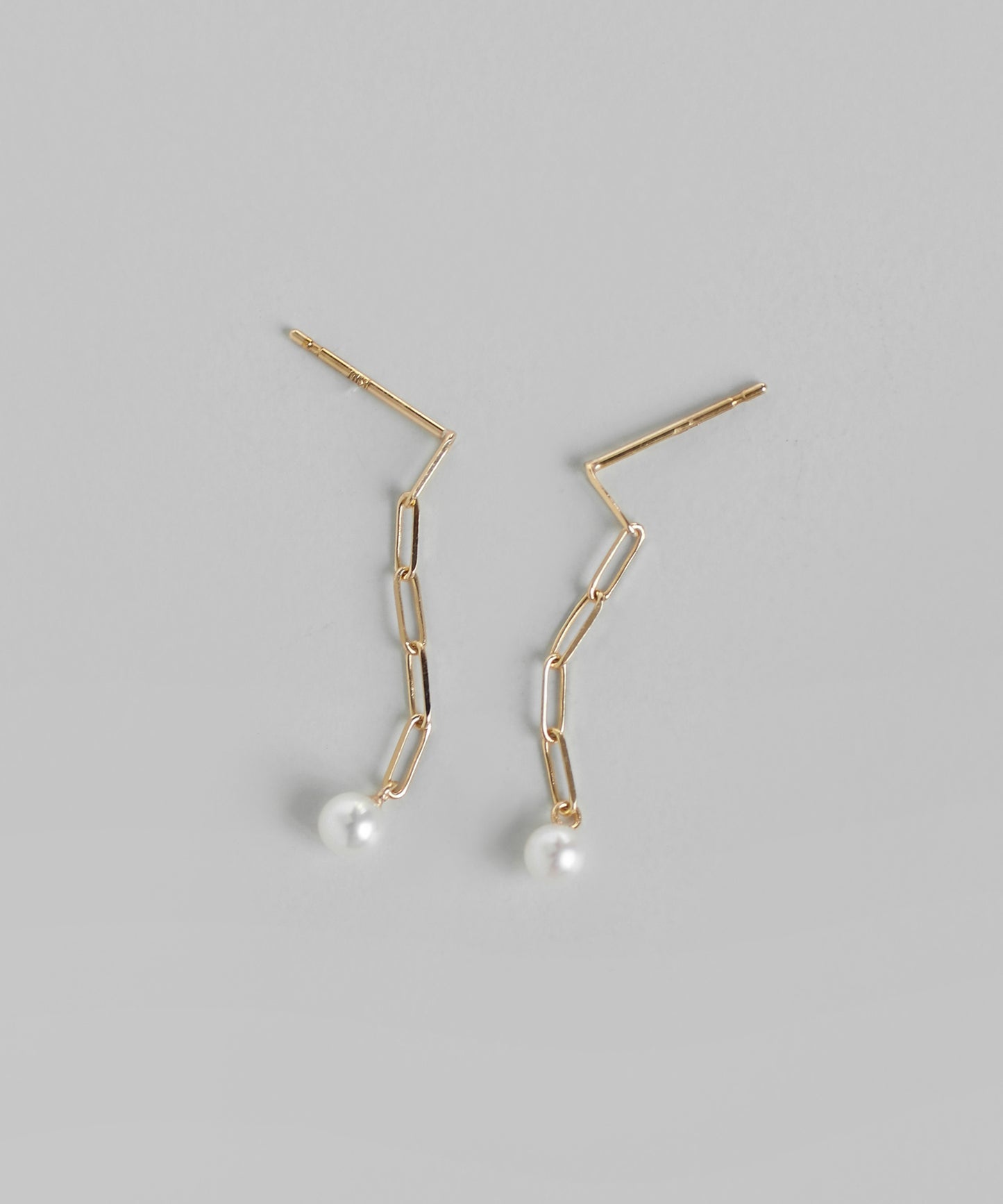 [Eligible for Gift] Freshwater Pearl × Chain Earrings [10K]