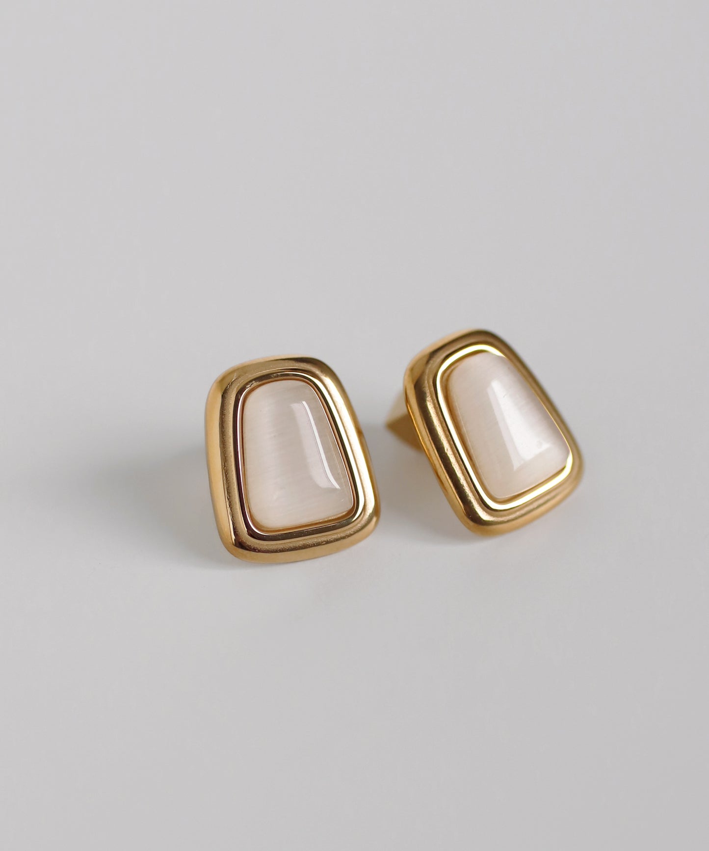 【Stainless Steel IP】Stone Square Earrings