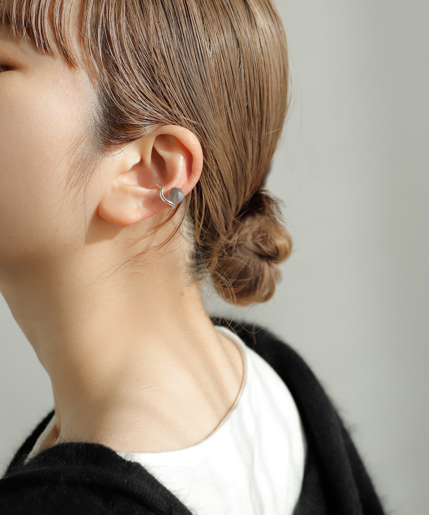 Gemstone Ear Cuff [UMU]