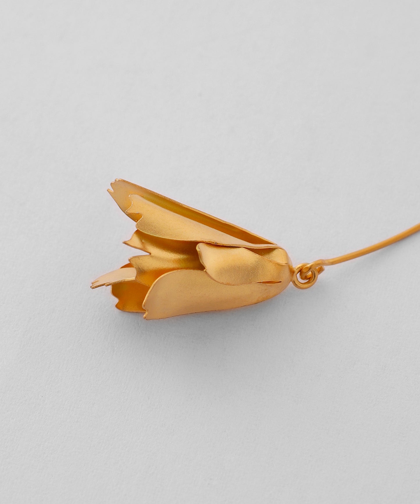 Metal Flower Hook Earrings [UMU]