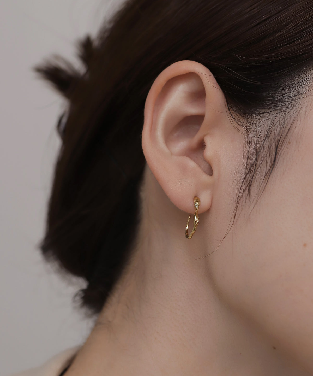 Twisted Hoop Earrings [Surgical Stainless Steel] [UMU]
