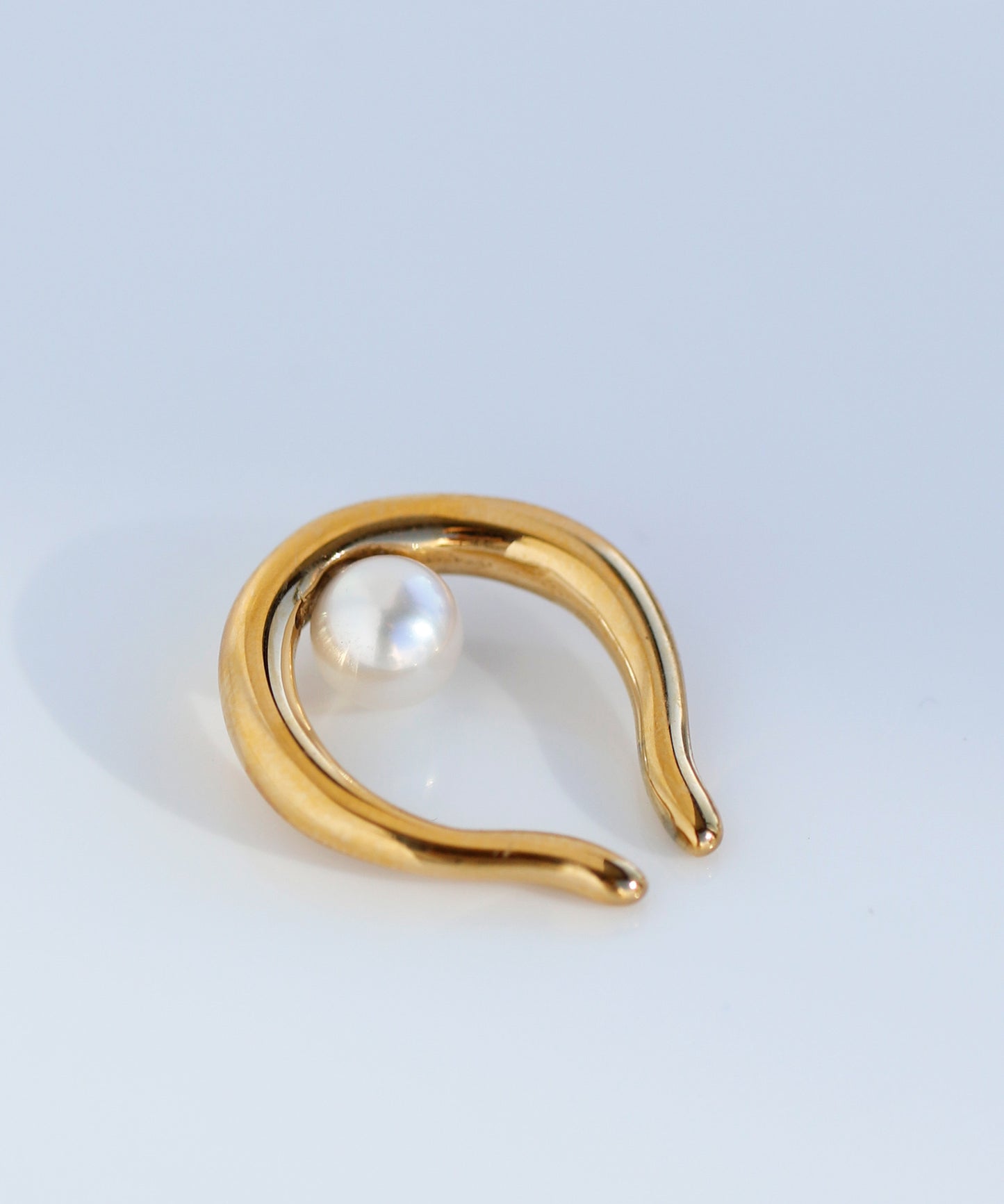 【Stainless Seel IP】 Pearl Ear Cuff