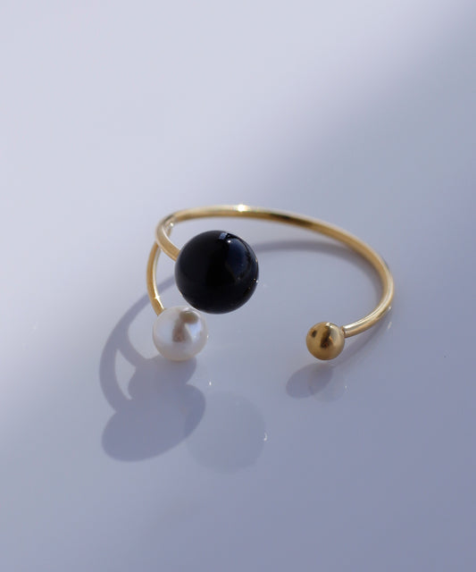 【Stainless IP]  Onyx x Pearl Fork Ring