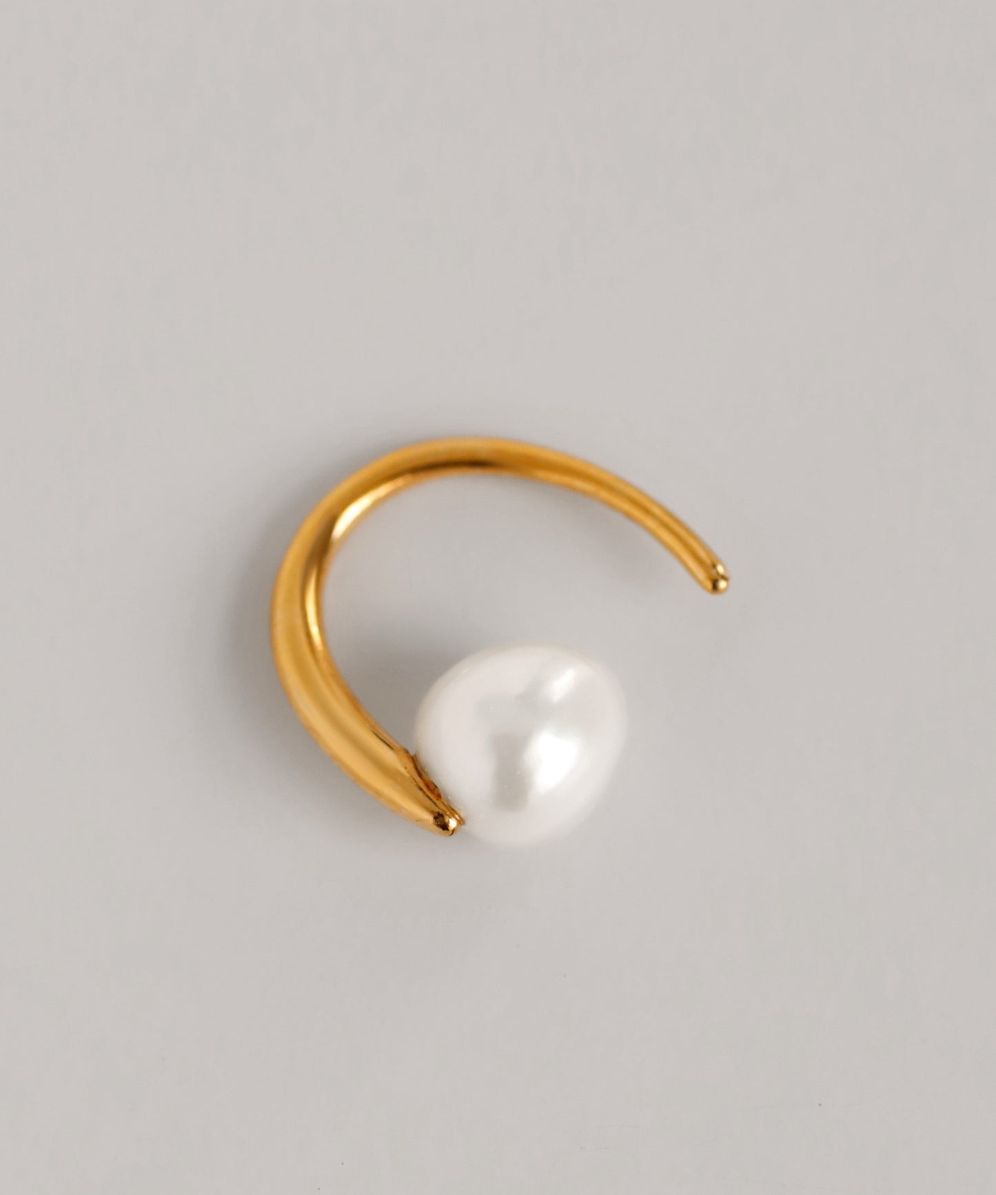 Freshwater Pearl Ear Cuff [Stainless Steel]