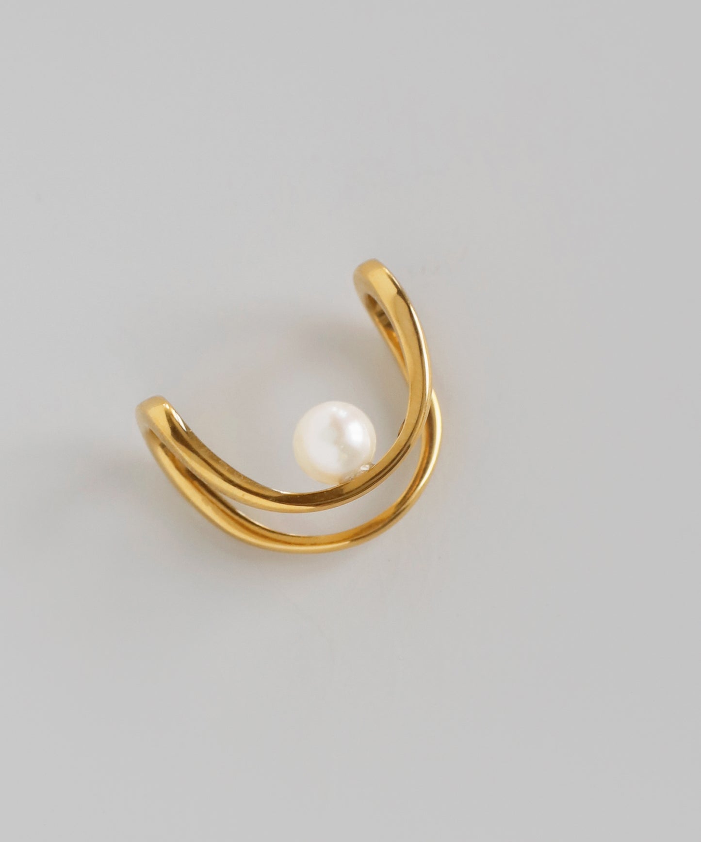 【Stainless Steel IP】Freshwater Pearl Ear Cuff