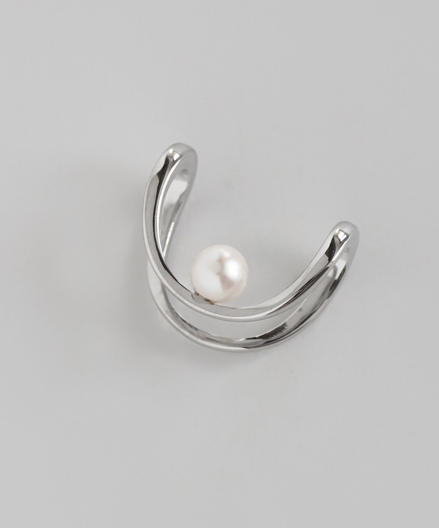 【Stainless Steel IP】Freshwater Pearl Ear Cuff