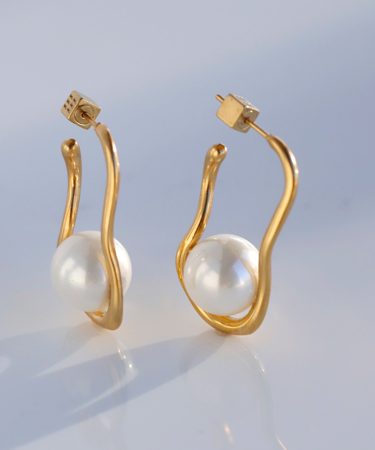 【Stainless Steel IP】 Pearl Nuance Earrings