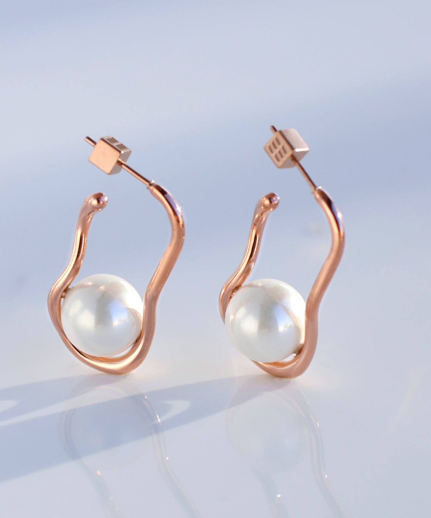 【Stainless Steel IP】 Pearl Nuance Earrings