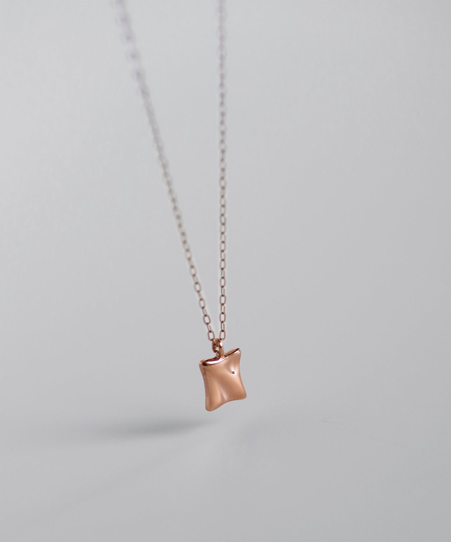 【Stainless Steel IP】Nuanced Square Motif Necklace