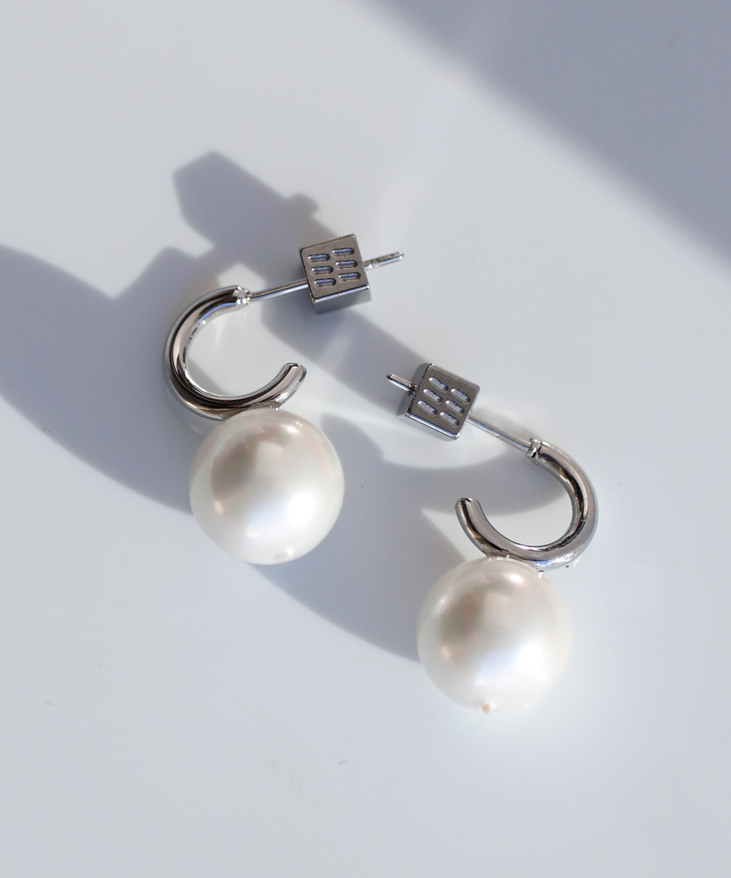 【Stainless Steel IP】 Pearl Hoop Earrings