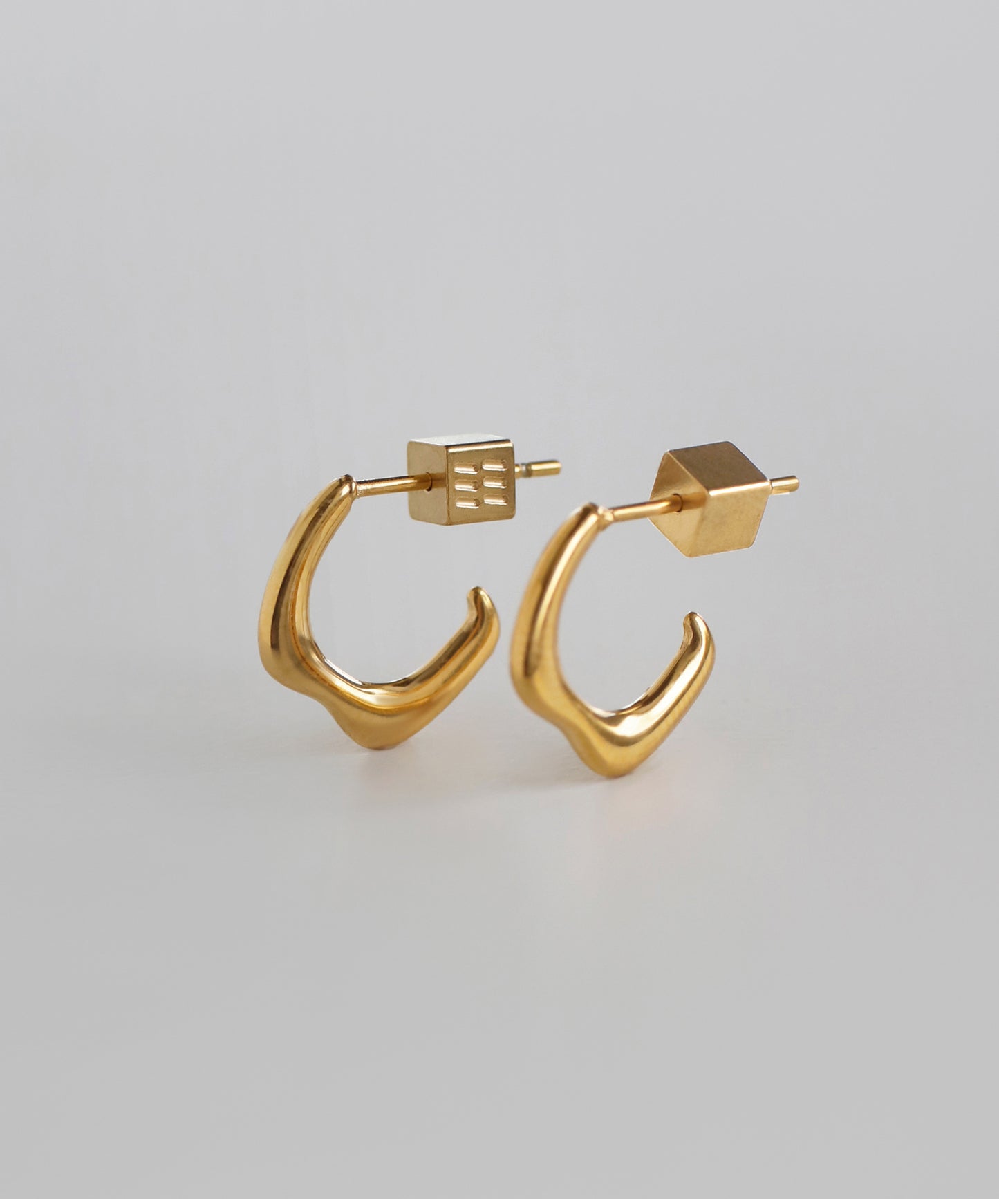 【Stainless Steel IP】Nuance Hoop Earrings [S]