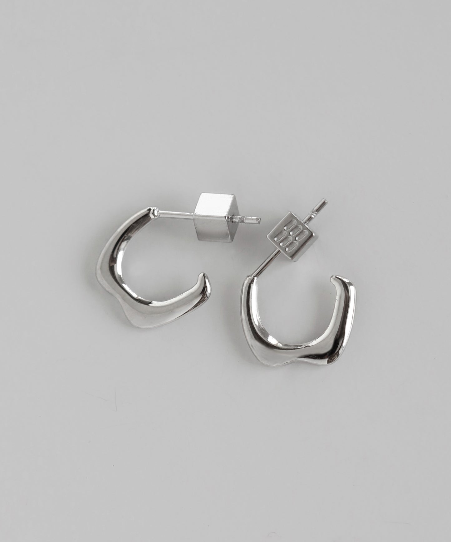 【Stainless Steel IP】Nuance Hoop Earrings [S]