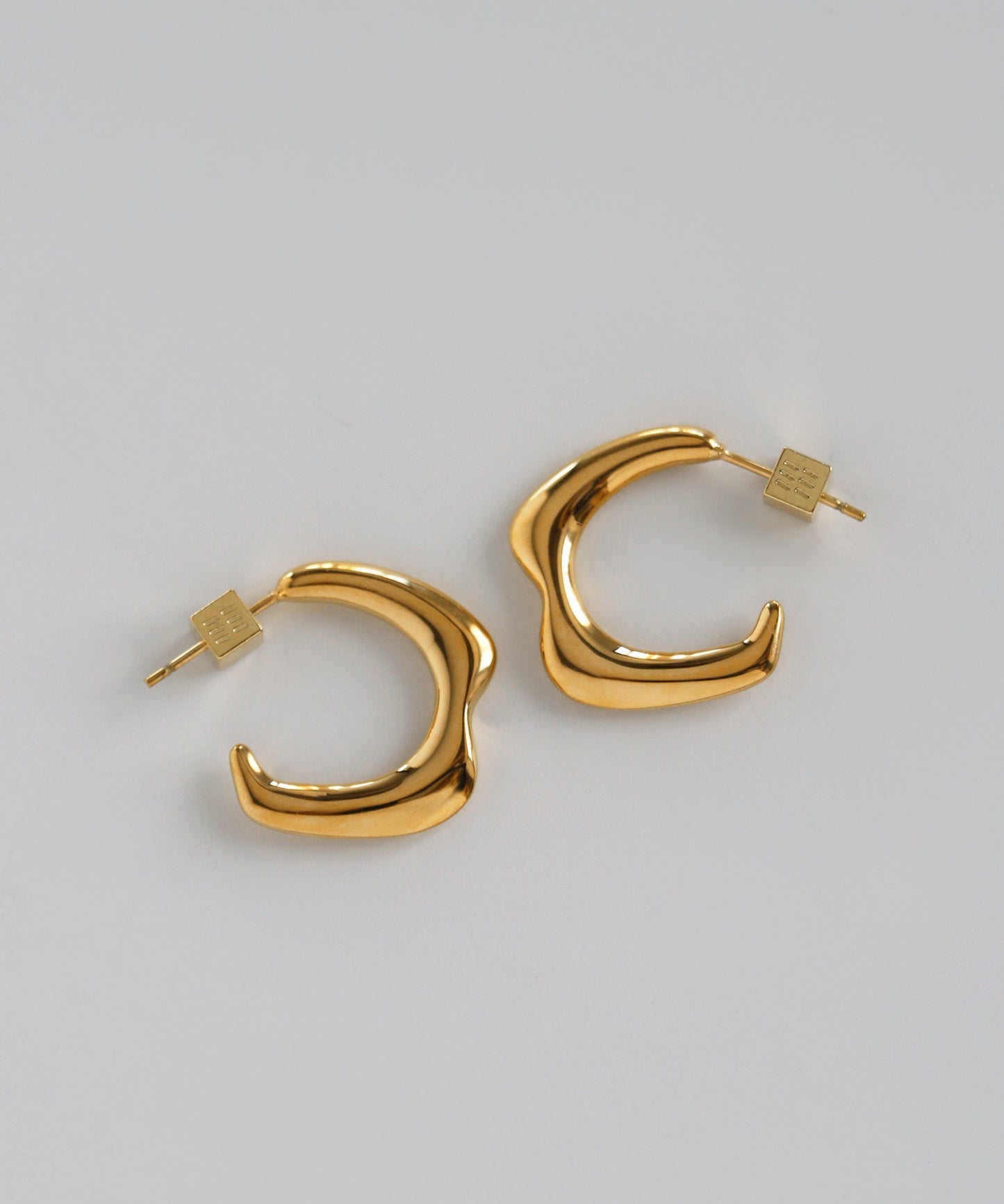 【Stainless Steel IP】Nuance Hoop Earrings [M]