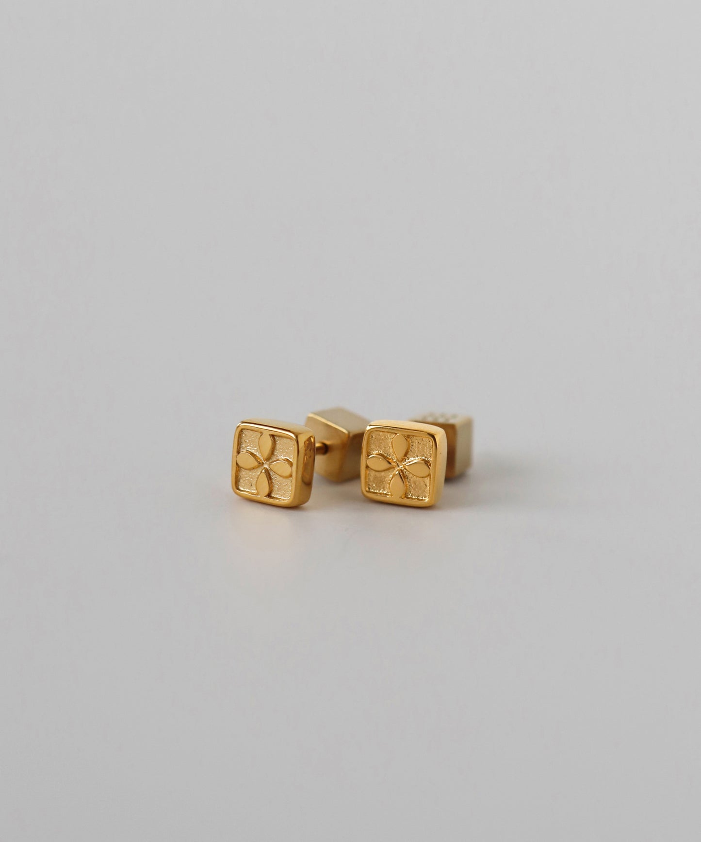 【Stainless Steel IP】Square Earrings