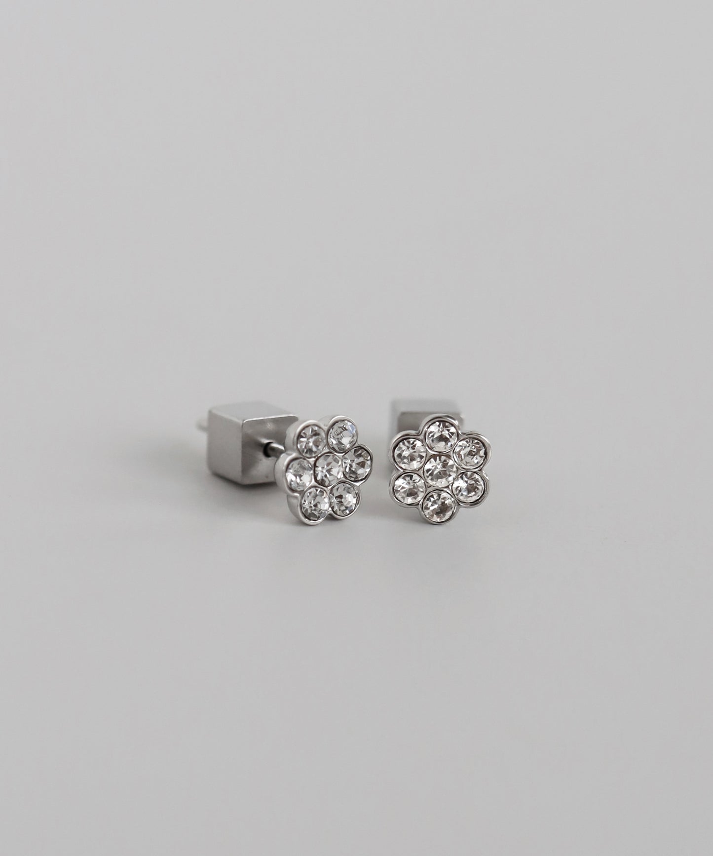 【Stainless Steel IP】Bijou Flower Earrings