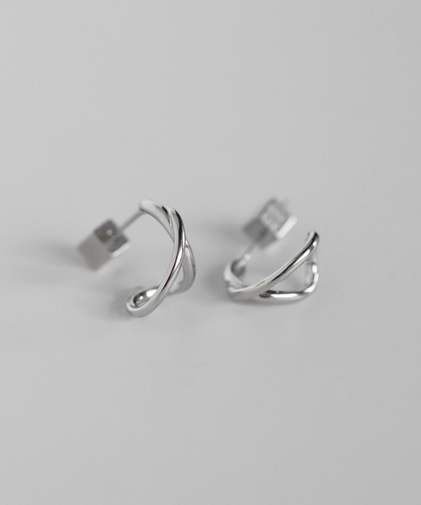 Nuance Line Earrings [Surgical Stainless Steel]