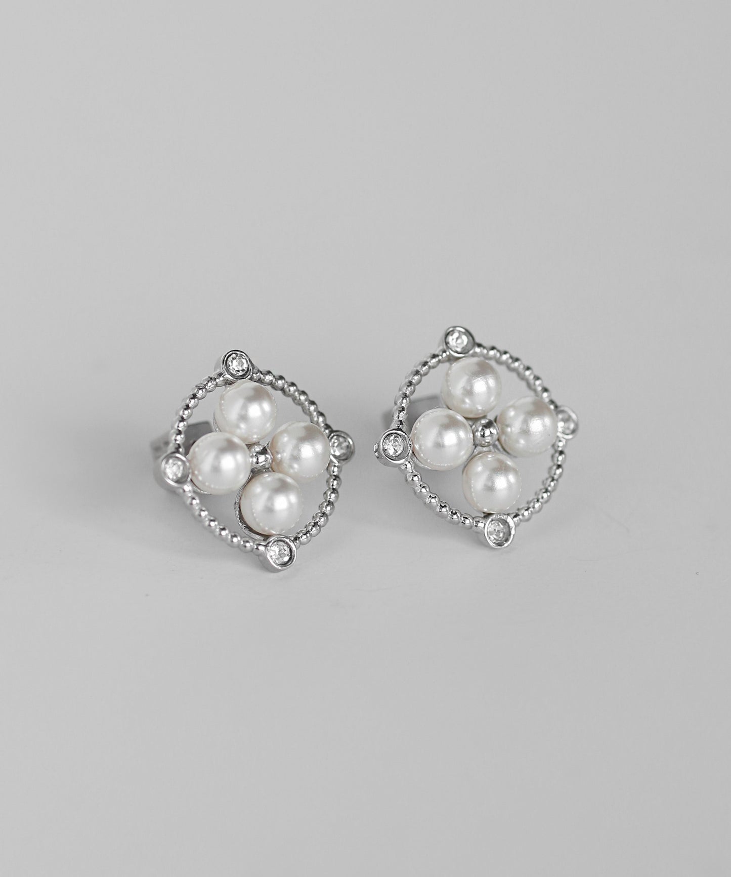 Pearl Flower Earrings [Surgical Stainless Steel]