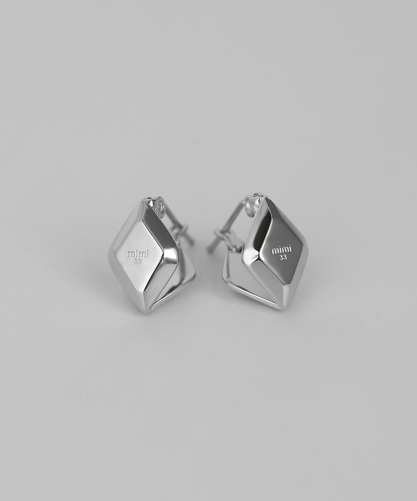 Diamond-Shape Design Earrings [Stainless Steel]