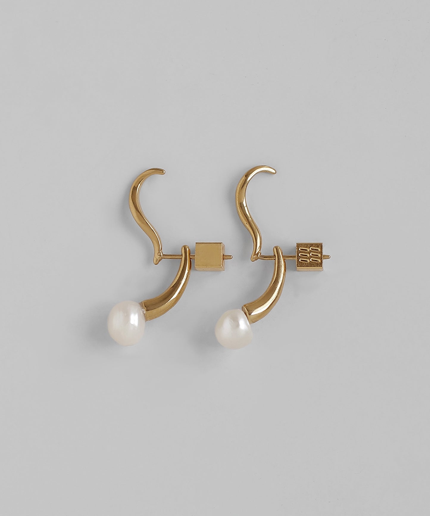 2-Way Freshwater Pearl Earrings [Stainless Steel]
