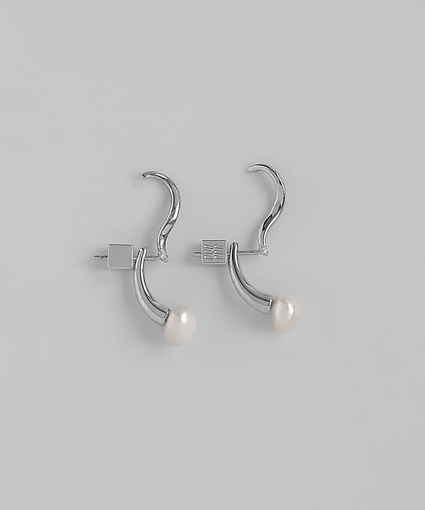 2-Way Freshwater Pearl Earrings [Stainless Steel]