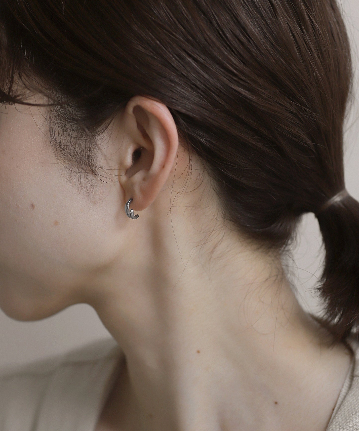 Double Line Curls Earrings [Surgical Stainless Steel]