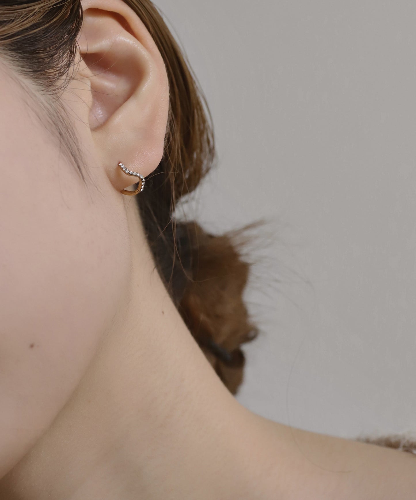 Bijou Wave Line Hoop Earrings [Surgical Stainless Steel]