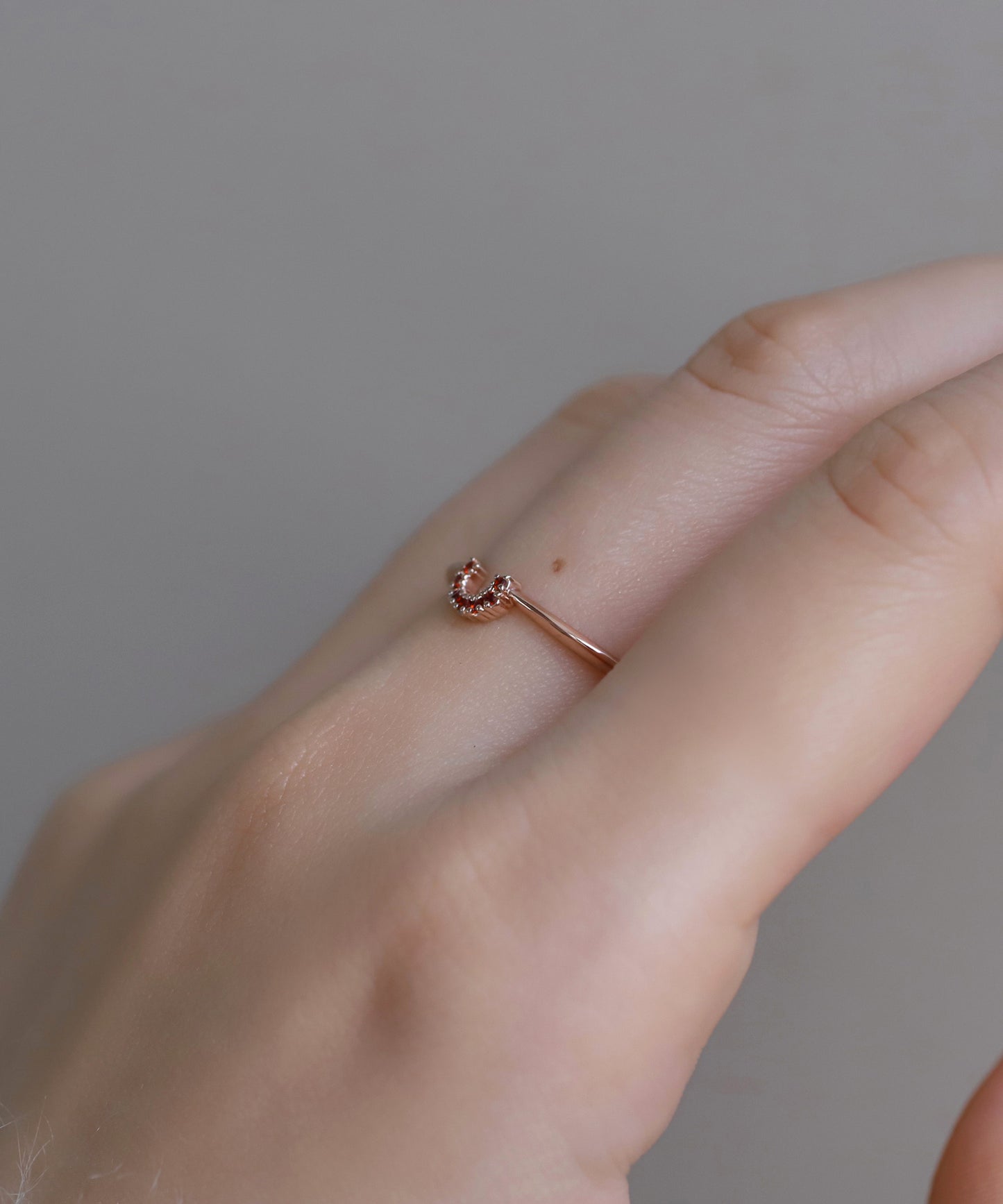 【Limited Qty with a Gift Box】Color Bijou Horseshoe Ring