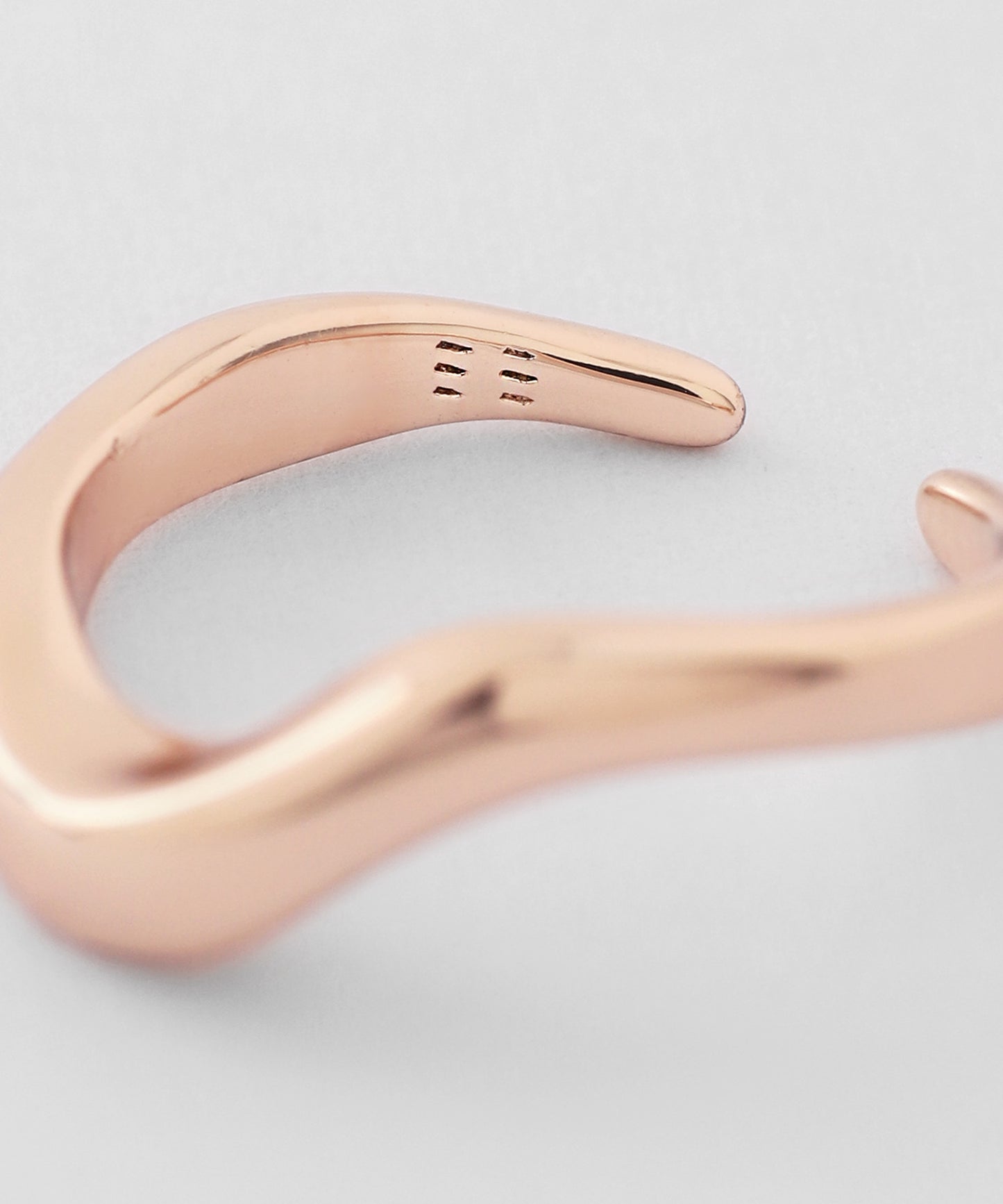 【Limited Quantity】Nuance Line Ear Cuff [Sheer Pink Nudie]