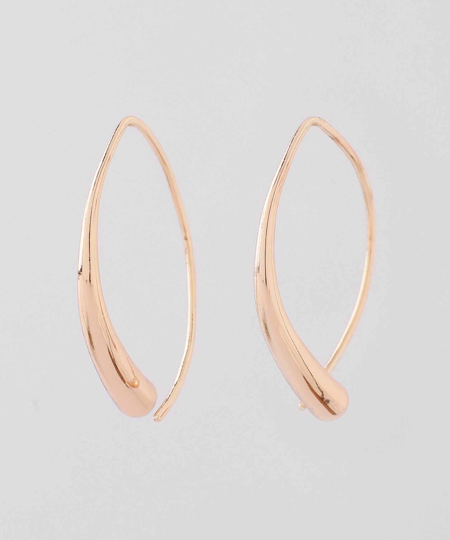 【Limited Quantity】Drop Hook Earrings [Sheer Pink Nudie]