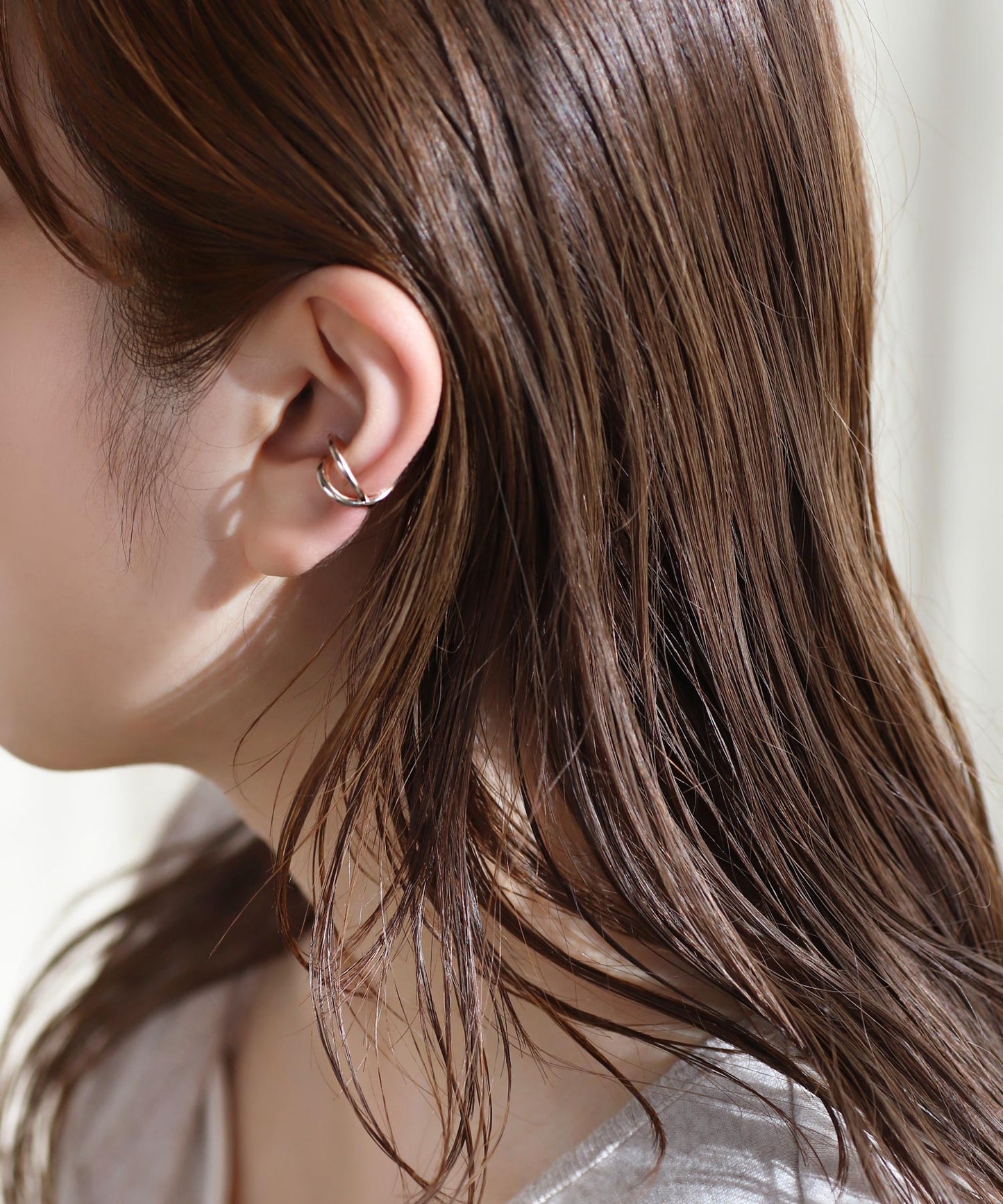 【Limited Qty with a Gift Box】Cross Line Ear Cuff
