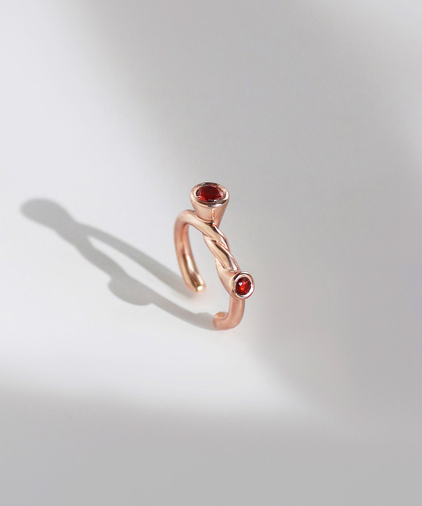 【Limited Qty with a Gift Box】Color Bijou Twist Ear Cuff