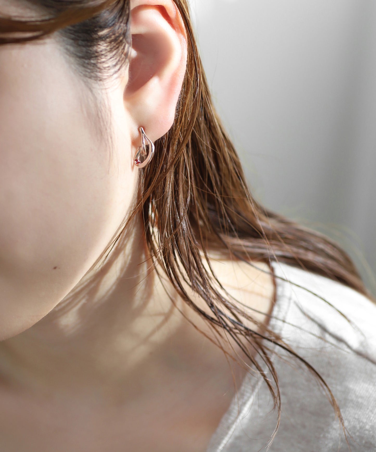 【Limited Qty with a Gift Box】Color Bijou Double Line Curl Earrings