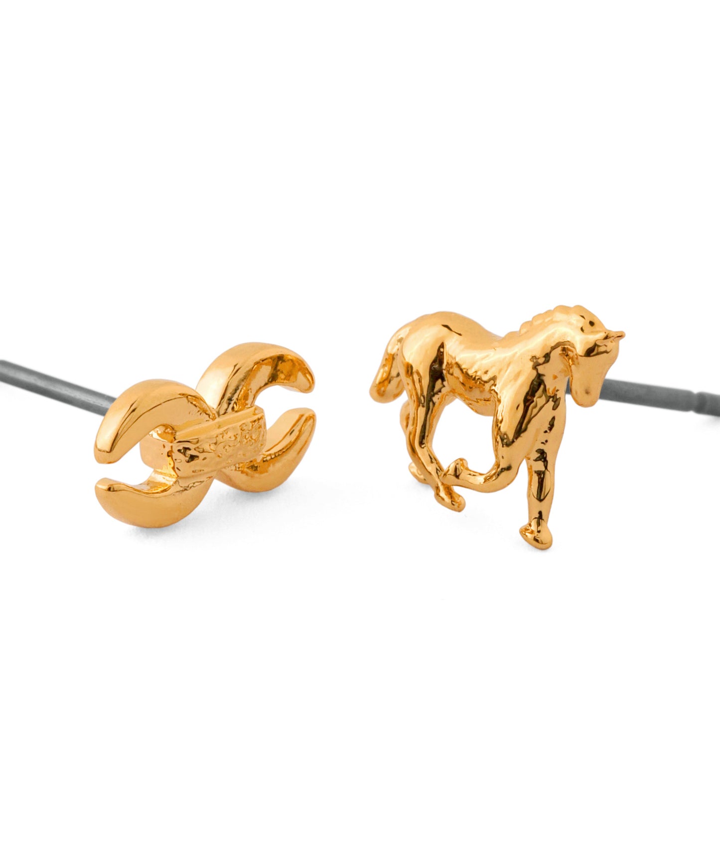 【Limited Qty】Horseshoe Earrings