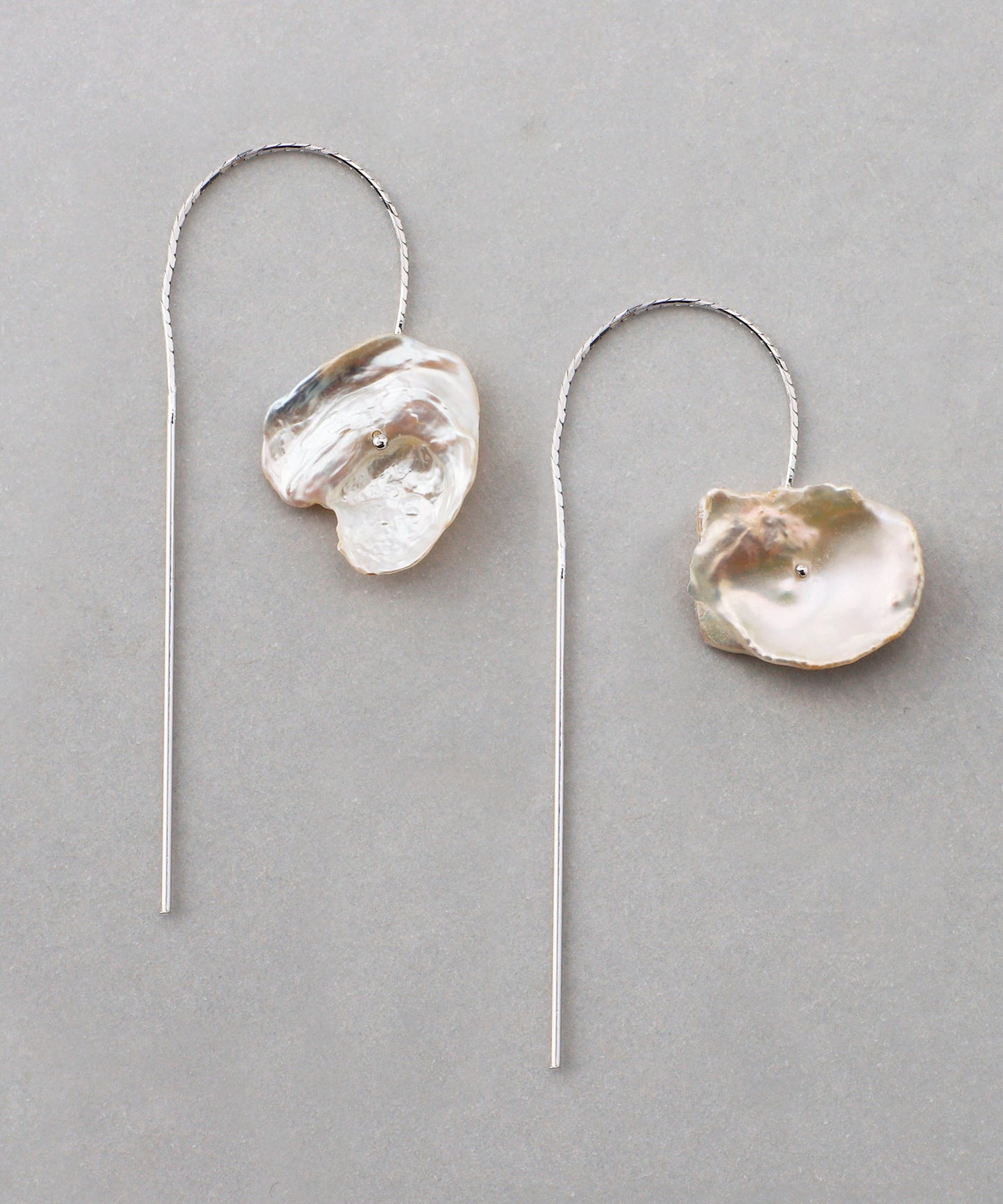 Flat Pearl Earrings[Sheerchic]