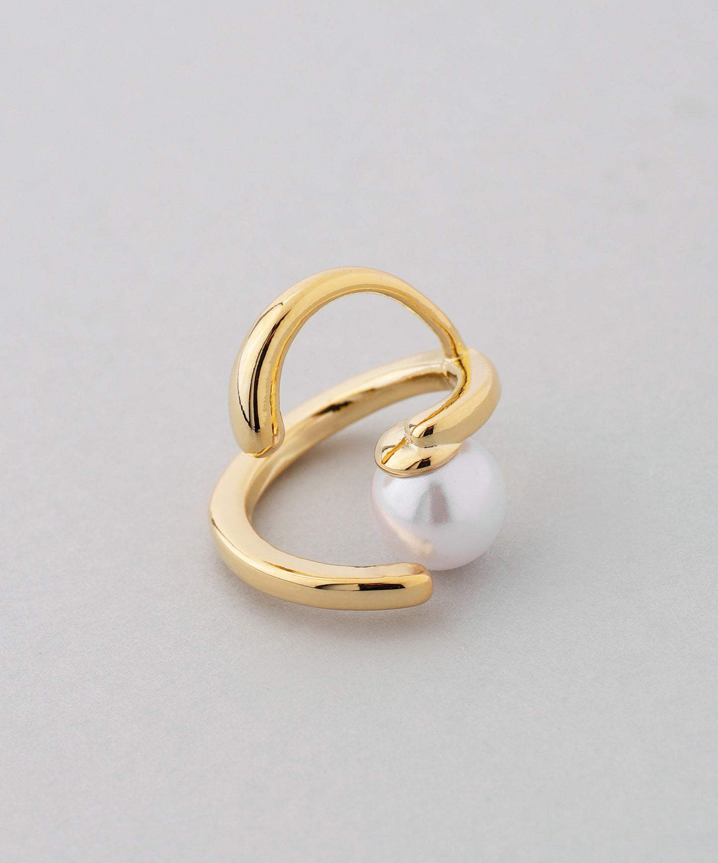 Pearl Metal Circle Clip On Earrings [Sheerchic]