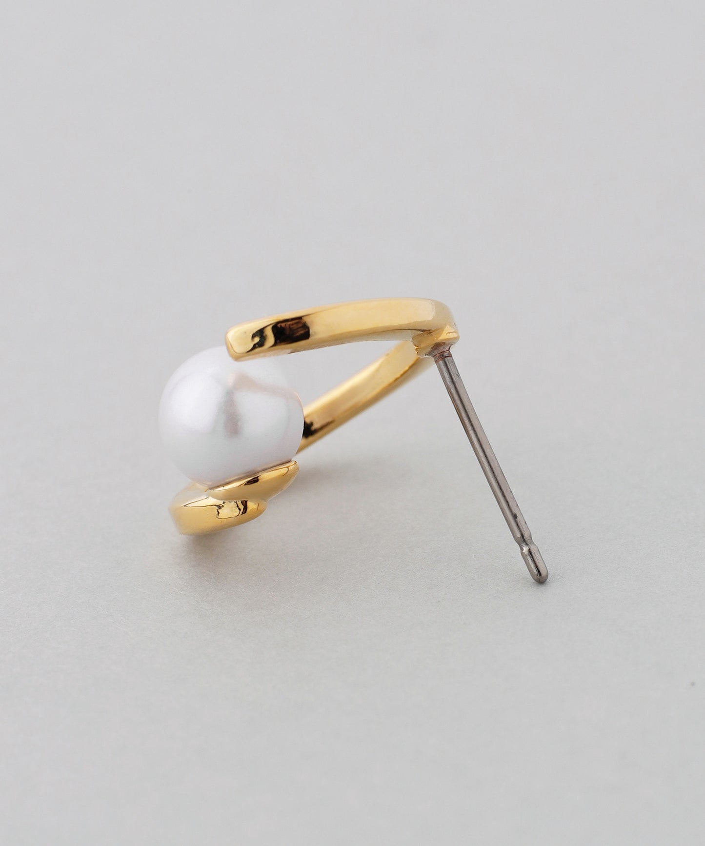 Pearl Metal Circle Earrings [Sheerchic]