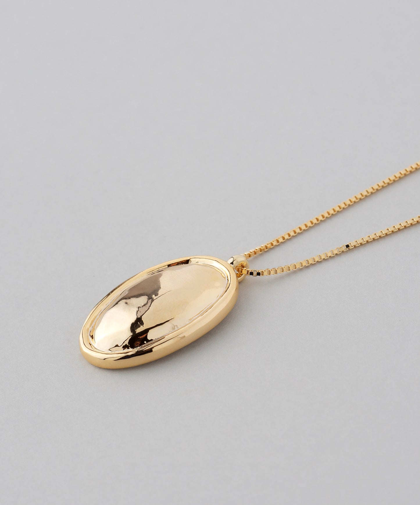 Metal Oval Plate Necklace [Ownideal]
