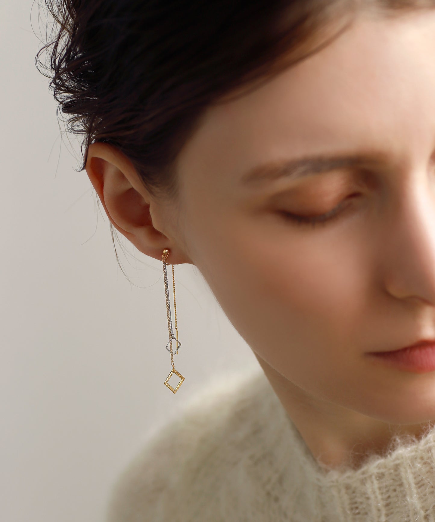 【Online Store Limited】Bicolor Square Long Clip On Earrings [Sheerchic]