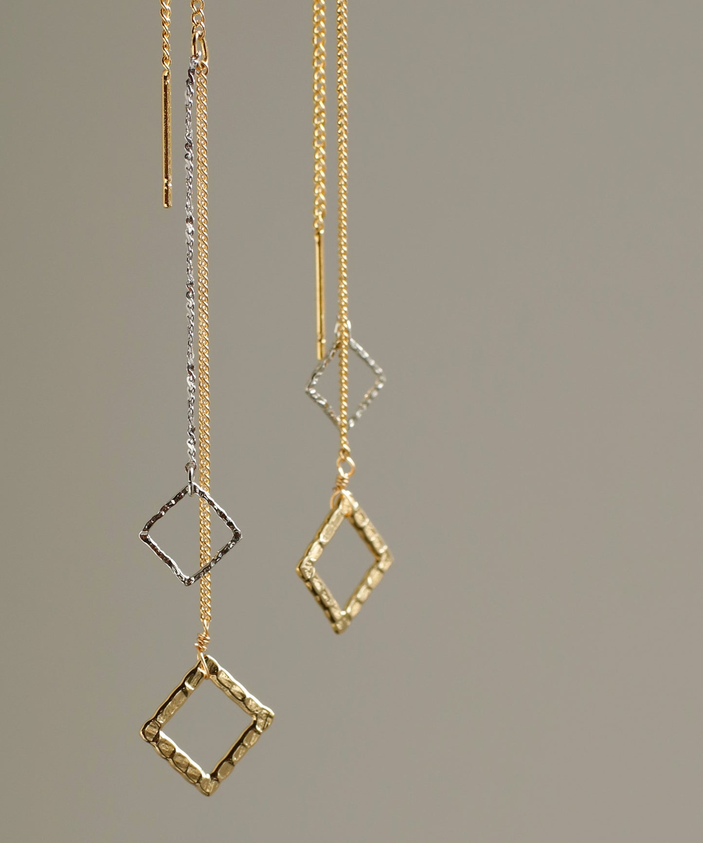 【Online Store Limited】Bicolor Square Long Earrings [Sheerchic]