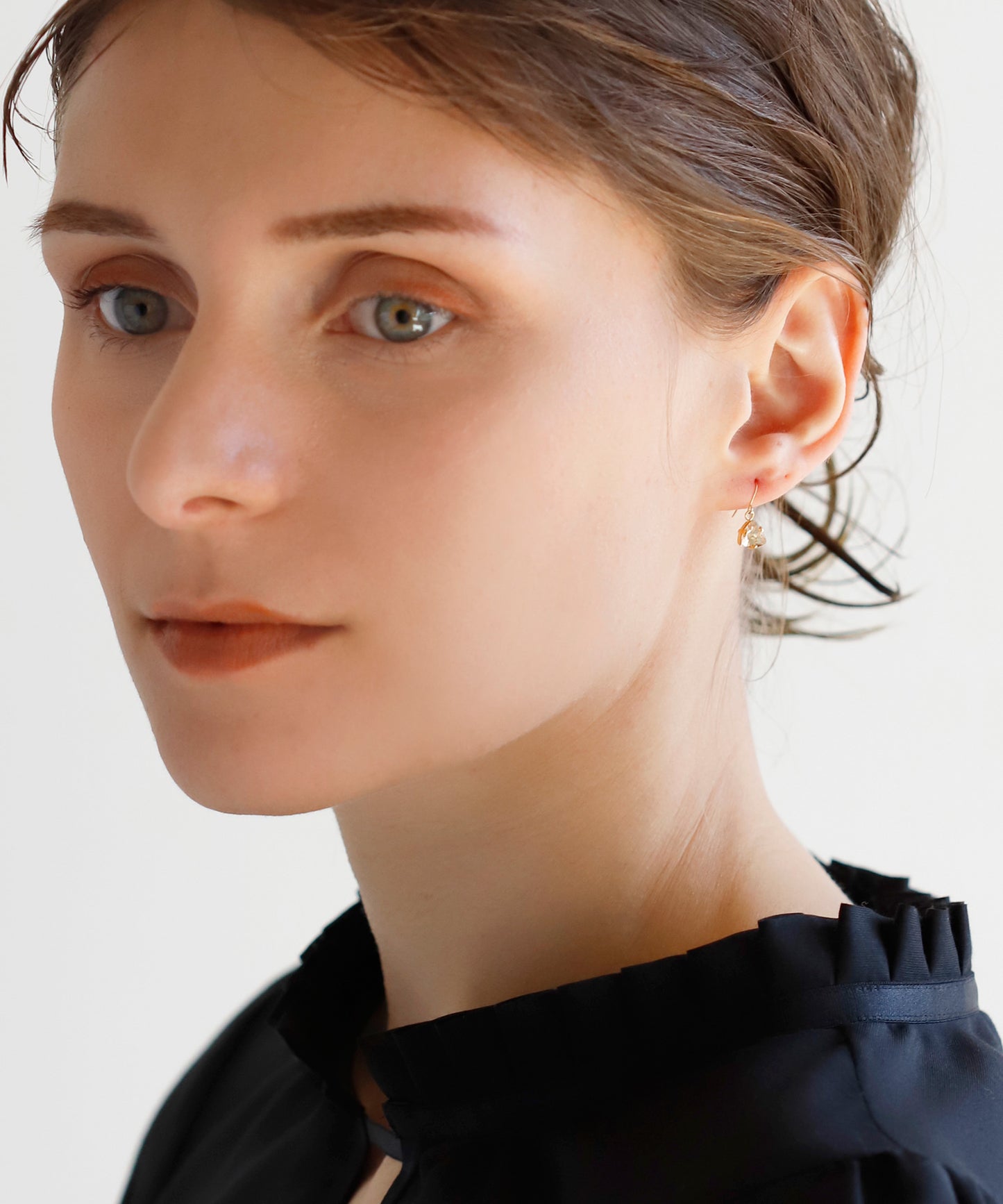 Bijou Hook Earrings[Basic]