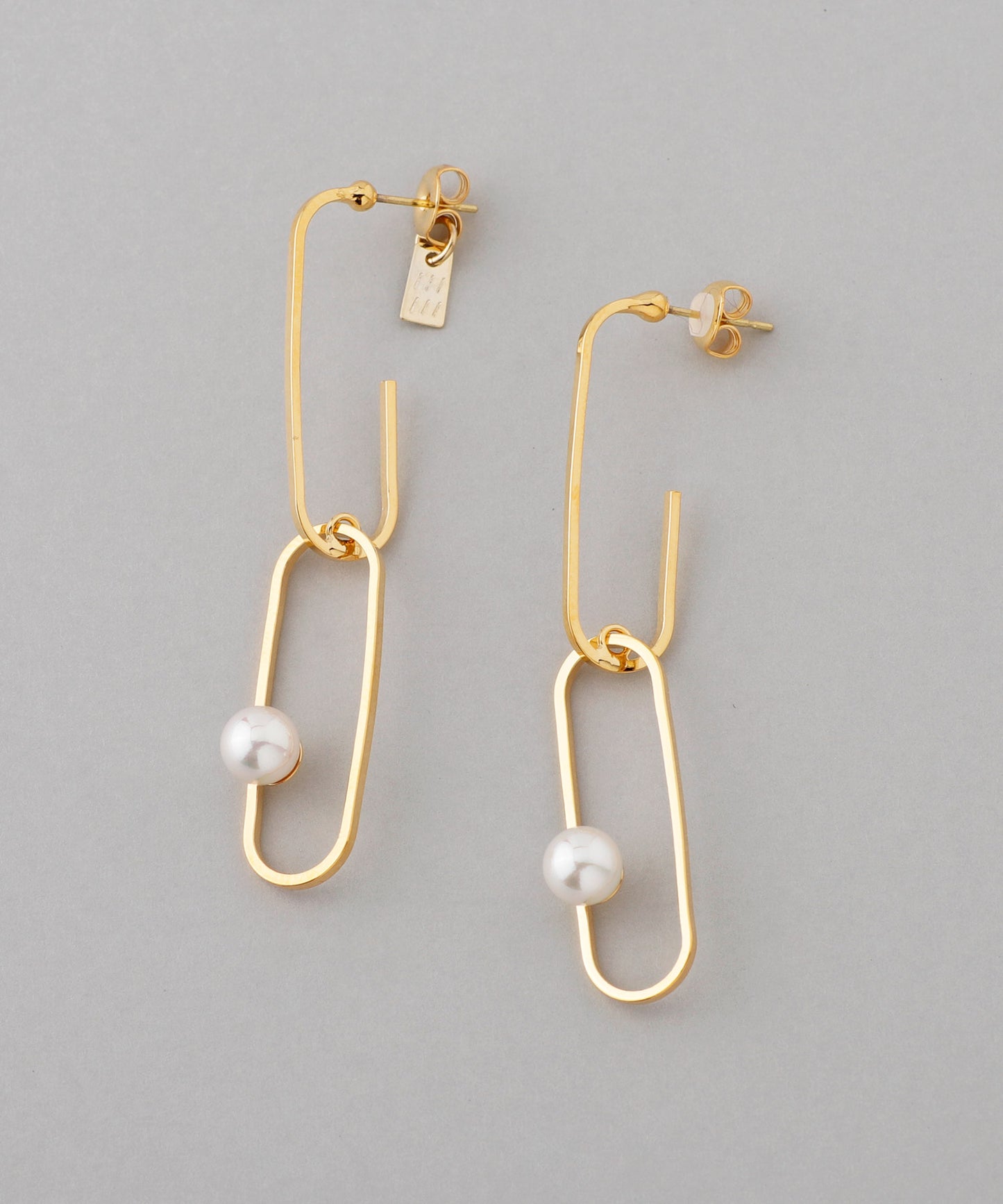 Oval × Pearl Earrings