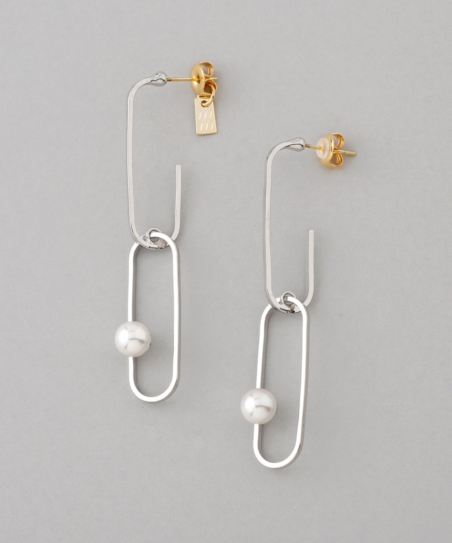 Oval × Pearl Earrings [Sheerchic]