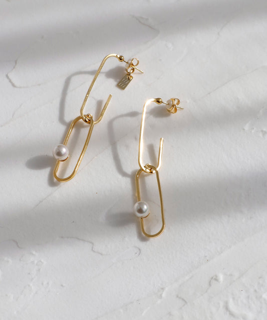 Oval × Pearl Earrings