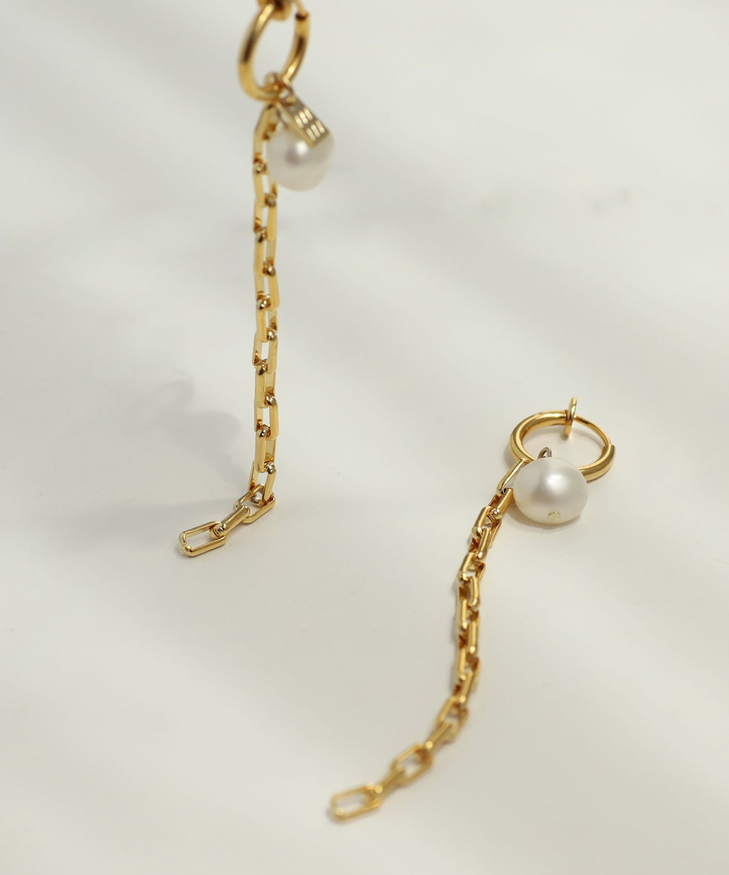 Pearl × Chain Clip On Earrings [Sheerchic]