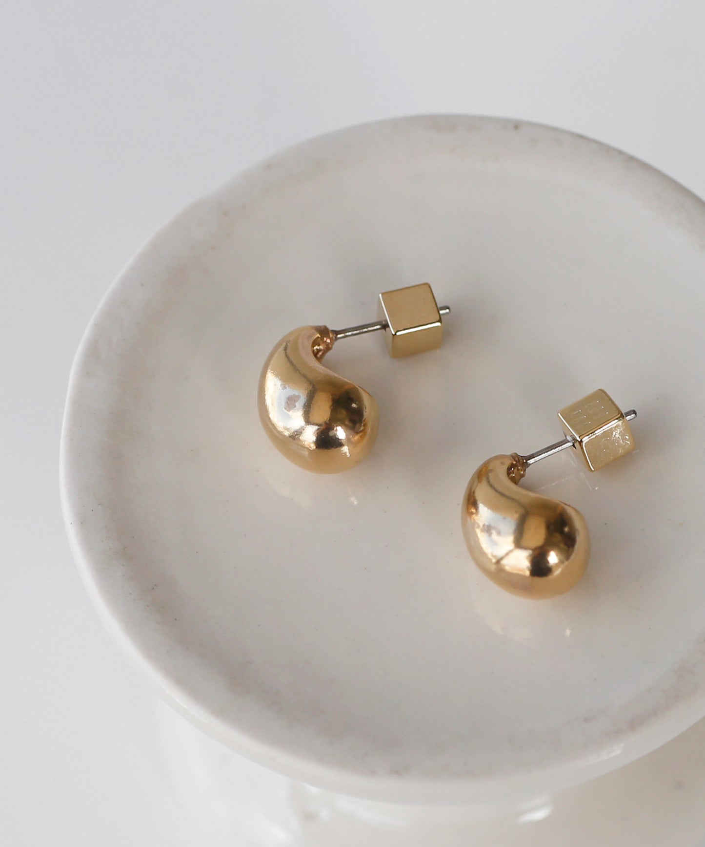 Metal Drop Motif Earrings[Basic]