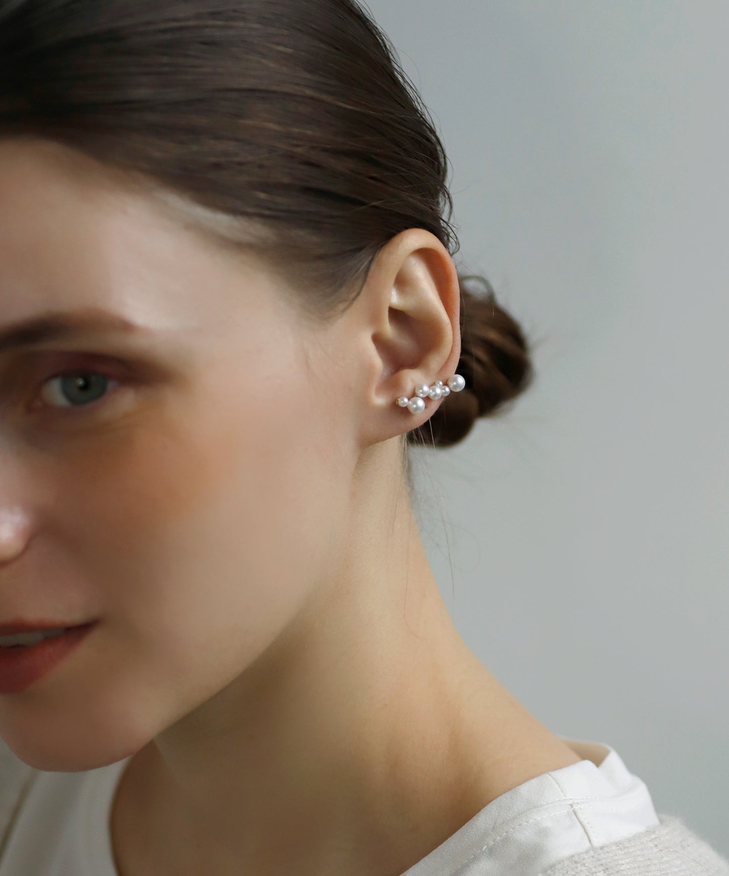 Pearl Asymmetrical Line Earrings [Sheerchic]
