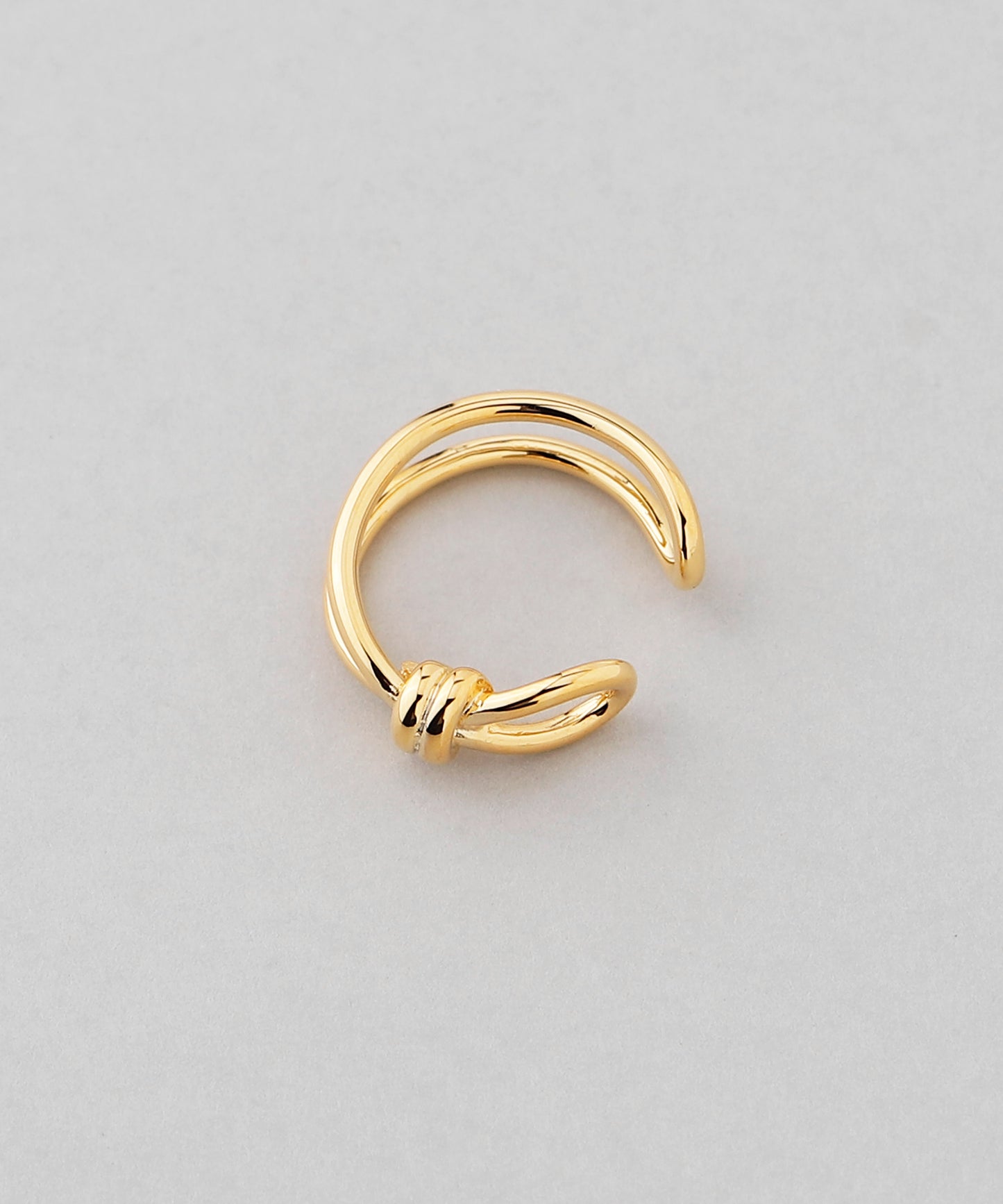 Ribbon Motif Ear Cuff [Sheerchic]